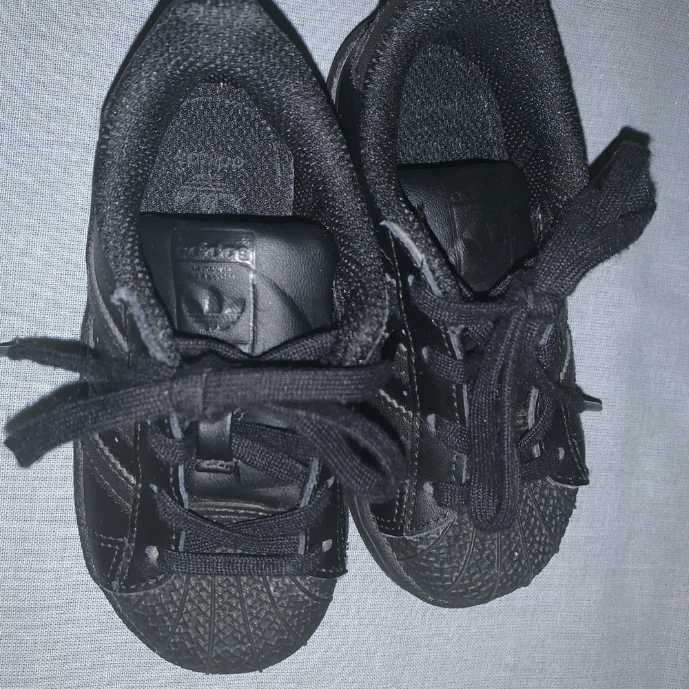 Black on Black Adidas Shell Tops size 7